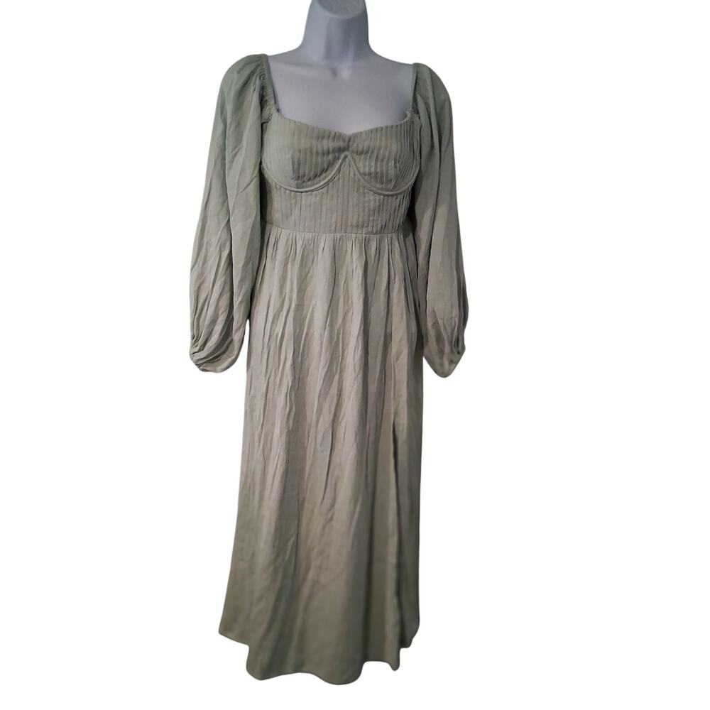 Hello Molly Gal Is Fun midi dress womens US 6 light green underwire